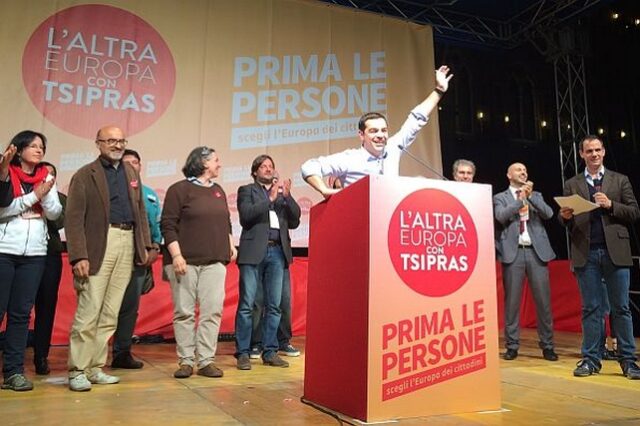 Τσίπρας μπροστά σε λαοθάλασσα στην Μπολόνια: Να μη χαρίσετε την ψήφο σας σε κανέναν. Στέλνουμε μήνυμα αλλαγής