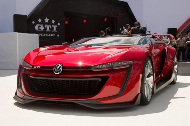 GTI Roadster concept και Golf GTI Wolfsburg Edition με 380 ίππους, από την Volkswagen