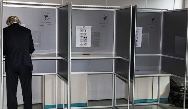 Ευρωεκλογές: Στις κάλπες Άγγλοι και Ολλανδοί