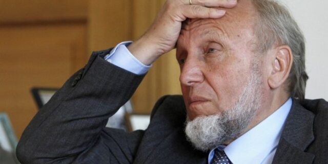 Κεραυνοί Ζιν: “Η Ελλάδα δεν έχει πλεόνασμα. Έχει τεράστιο πρωτογενές έλλειμμα”