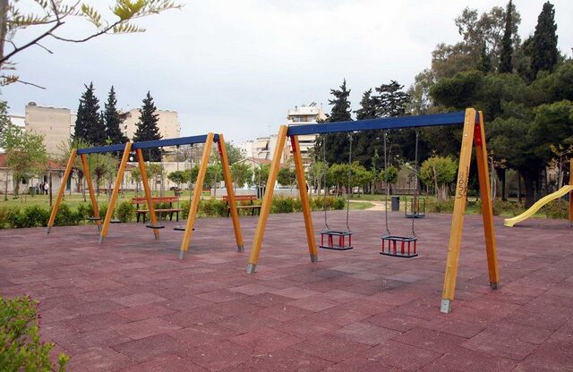 Σιωπηρή παράταση για την πιστοποίηση των δημοτικών παιδικών χαρών – αντιδρά η ΚΕΔΚΕ