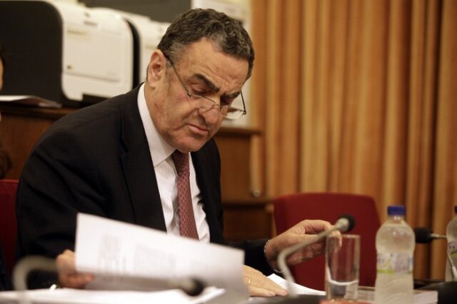 Πολυνομία, ο αόρατος “εχθρός” της χώρας. Εκατοντάδες χιλιάδες νόμοι κι αποφάσεις τα τελευταία 30 χρόνια