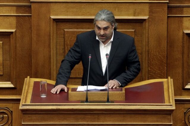 Ελεύθερος χωρίς όρους ο Χρυσοβαλάντης Αλεξόπουλος. Κατηγορεί την ηγεσία για “κρυφή ατζέντα”