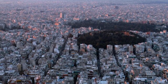 Αυξημένο κατά περίπου μισό δισ. ευρώ το “κουστούμι των φόρων”