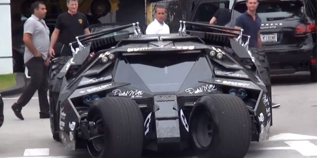 ΒΙΝΤΕΟ. To Batmobile …ακροβάτης εντοπίσθηκε στο Μαϊάμι