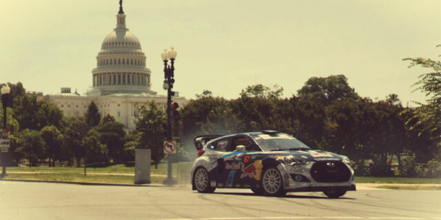 Ο Cue Rhys Millen, με ένα GRC Hyundai Veloster Turbo καίει…λάστιχα στους δρόμους της Ουάσιγκτον