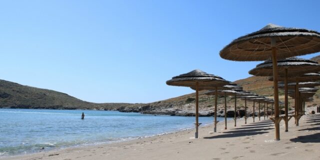 ΣΥΡΙΖΑ: Ξεπουλάνε όσο-όσο τον φυσικό πλούτο των Κυκλάδων – Ποιες είναι οι παραλίες προς πώληση