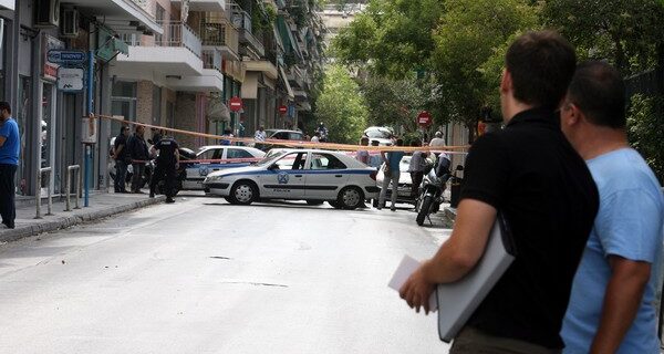 Άγριο έγκλημα στους Αμπελόκηπους: Σκότωσε την φίλη του και κοιμόταν πλάι της 25 μέρες