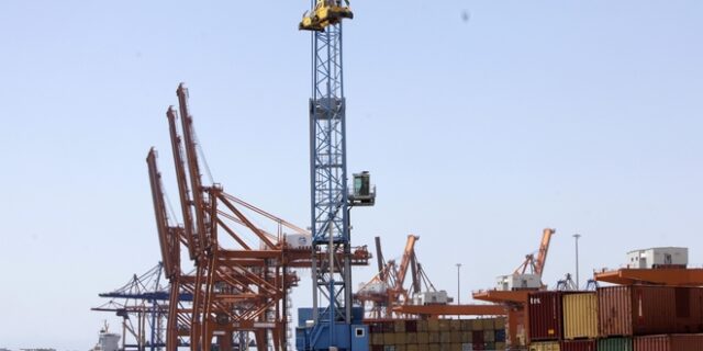 Το παζλ των χαμένων εξαγωγών. Πώς πετάμε 16 δισ. ευρώ