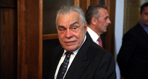 Πρόταση μομφής κατά της Κωνσταντοπούλου προαναγγέλλει ο Γιακουμάτος
