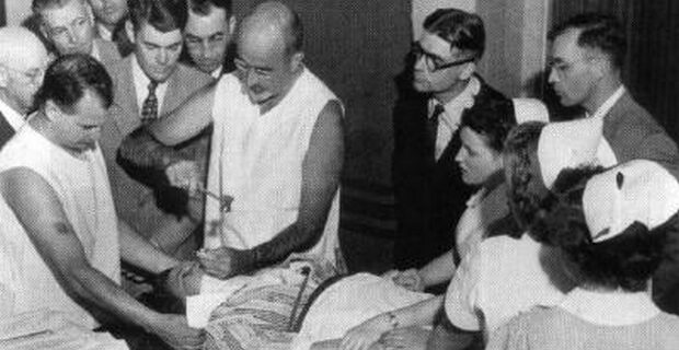 Μηχανή του Χρόνου: Ο γιατρός που έκανε τις λοβοτομές, σόου και εγχείρησε 12χρονο παιδί επειδή ήταν άτακτο