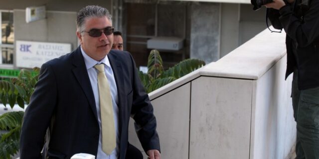 Αποφυλακίστηκαν ο βουλευτής της Χ.Α. Νίκος Κούζηλος και ο ‘πυρηνάρχης’ της Νίκαιας, Γιώργος Πατέλης