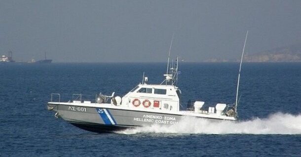 Θρίλερ με 82χρονο σέρφερ στη Σαλαμίνα