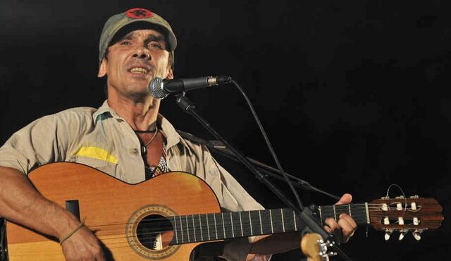 Επεισόδια στην συναυλία του Manu Chao στο λιμάνι της Θεσσαλονίκης. Μαχαιρώθηκε 40χρονος