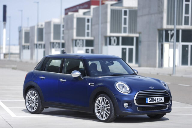 Πρακτικό και ευρύχωρο το νέο 5θυρο MINI hatchback