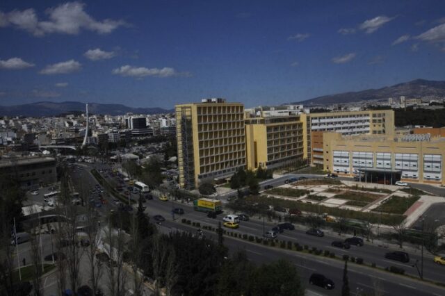 Σκύλος δάγκωσε τρεις αστυνομικούς στους Αμπελόκηπους