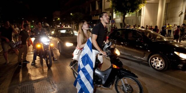 Είναι οι Έλληνες πανηγυρτζήδες; Αυτή είναι η γνώμη μας