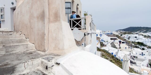 Θερινό ηλεκτροσόκ στα εξοχικά: Τσιμπημένοι έως και 11% οι λογαριασμοί ρεύματος