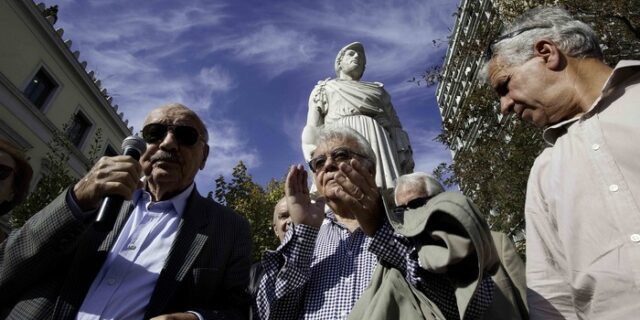 Στη δουλειά με τη μαγκούρα. Αύξηση ορίων συνταξιοδότησης, φέρνει το ασφαλιστικό