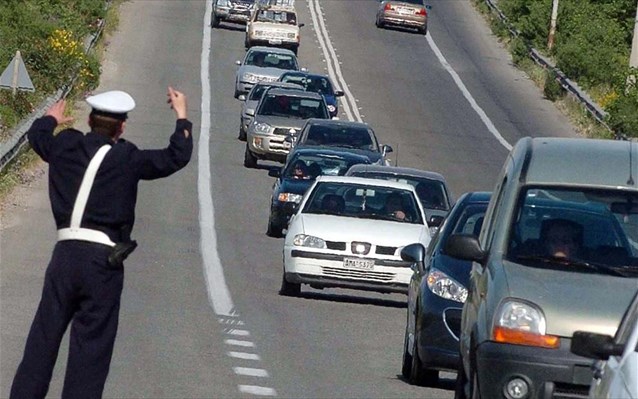 Επί ποδός η τροχαία για το τριήμερο του Αγίου Πνεύματος