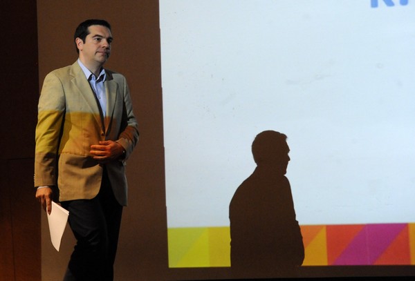 Θέμα διαγραφής χρέους και ανάγκης ενίσχυσης της ρευστότητας στον ευρωπαϊκό Νότο, έθεσε στον Ντράγκι, ο Αλέξης Τσίπρας