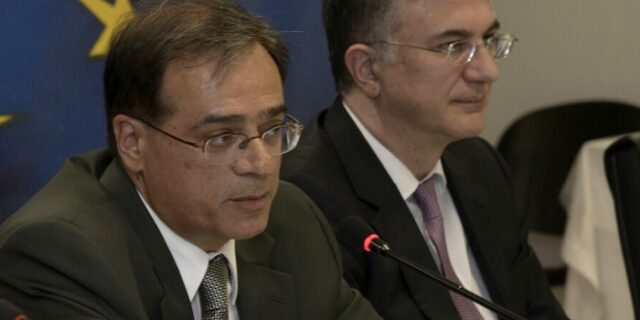 Η απειλή του υπουργείου Οικονομικών: Κάντε δηλώσεις γιατί θα χάσετε το κοινωνικό μέρισμα