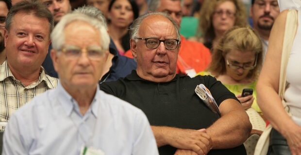 Χοντράδα Πάγκαλου: Έδωσαν ως δώρο στη Δούρου ένα κλομπ, μια μαλαπέρδα 50 πόντων