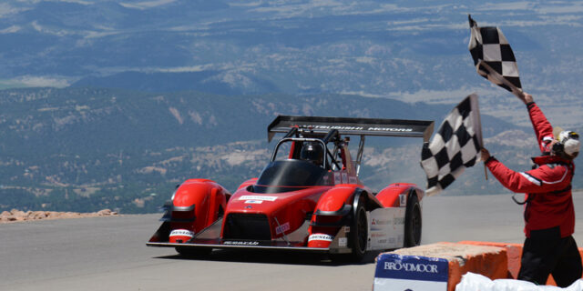 Pikes Peak 2014. Ένα Mitsubishi MiEV Evolution III στην πρώτη θέση στην ηλεκτρική κατηγορία