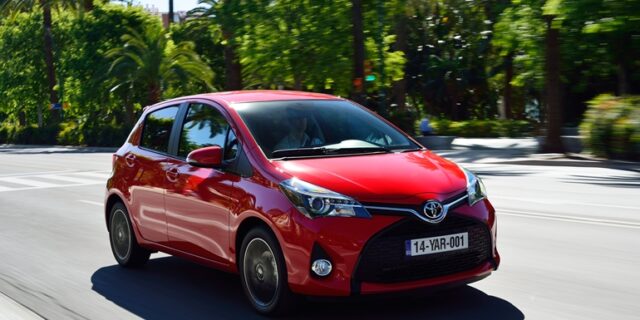 Οδηγούμε στη Γερμανία το νέο Toyota Yaris. Ο βασιλιάς είναι εδώ με τιμές από 11.490€