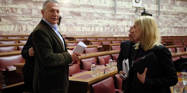 Καταρχήν ναι από το ΚΚΕ στην πρόταση του ΣΥΡΙΖΑ για το δημοψήφισμα για τη μικρή ΔΕΗ