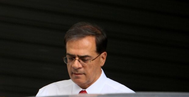 Οργή ένστολων για τις δηλώσεις Χαρδούβελη. Καμμένος: Ωμή παρέμβαση στη Δικαιοσύνη