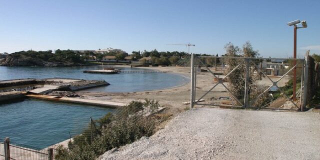 Αργεί το νομοσχέδιο για τον αιγιαλό, λέει η κυβέρνηση