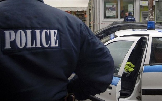 Σύλληψη αλλοδαπών για κατοχή και διακίνηση καλάσνικοφ