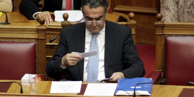 Αθανασίου: Έφοδος  της εφορίας στα σπίτι μόνο παρουσία δικαστικού λειτουργού