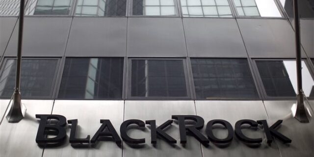 BlackRock: Πρώτη υποψήφια για χρεοκοπία η Ελλάδα