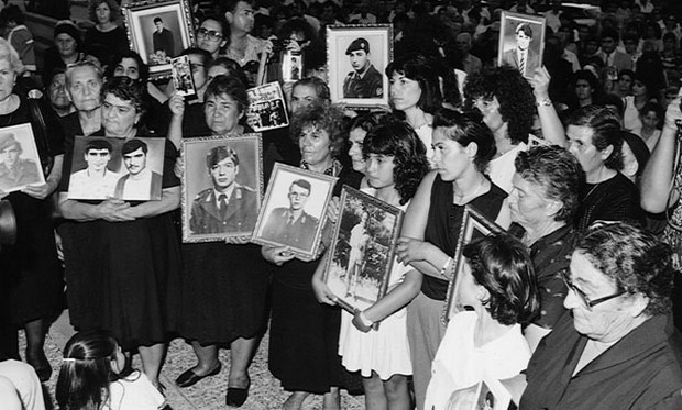 Κύπρος: Είδαν τα οστά του αδελφού τους, 50 χρόνια μετά την απαγωγή του από Τουρκοκύπριους