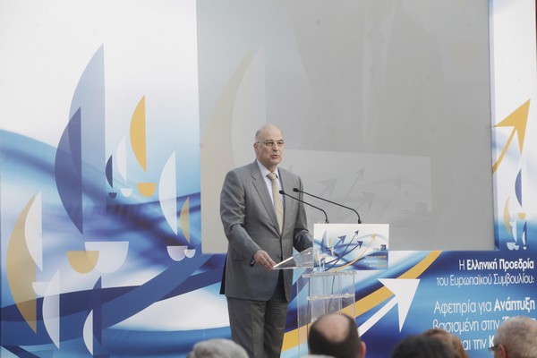 Δένδιας: Θέλουμε να ενθαρρύνουμε και πρέπει να ενθαρρύνουμε σαν κοινωνία τις νέες προσπάθειες