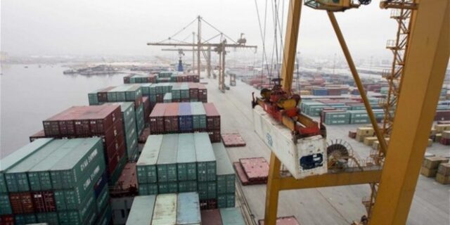 Ανήσυχοι οι Έλληνες εξαγωγείς για τις εμπορικές σχέσεις ΕΕ – Ρωσίας