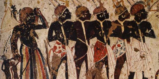 Μηχανή του Χρόνου: Άλειφαν με μέλι τους δούλους που υπηρετούσαν τον Φαραώ, για να κολλάνε πάνω τους οι μύγες!