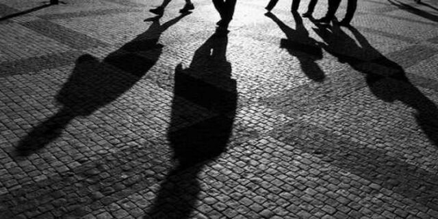 270.000 εργαζόμενοι κινδυνεύουν από τη νέα απαίτηση της Τρόικας για κατάργηση των τριετιών