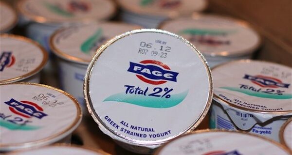 Οριστική δικαίωση στην Βρετανία: “Greek yoghurt” μόνο Made in Greece