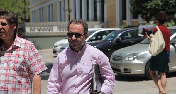 Φωτόπουλος: Κατέστρεψαν τις ζωές μας για να πάρουν τη μίζα