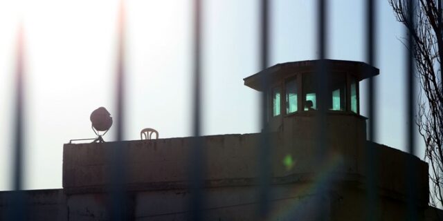 Έστησαν δίκτυο διακίνησης ηρωίνης μέσα από τρεις φυλακές