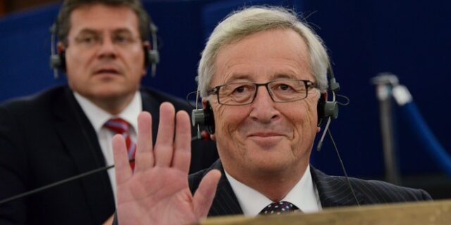 Η “πολυγλωσσία” του πολύγλωσσου κυρίου Γιούνκερ