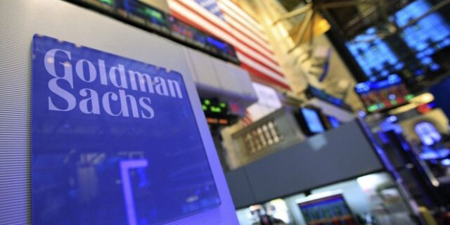 GS: Η Ελλάδα επιστρέφει στην ανάπτυξη