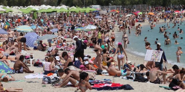 Η Ελλάδα θα τινάξει την τουριστική μπάνκα στον αέρα. Ξανάγινε must για διακοπές