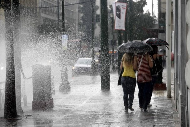 Έκτακτο δελτίο: Έρχονται καταιγίδες, χαλαζοπτώσεις και ισχυροί άνεμοι