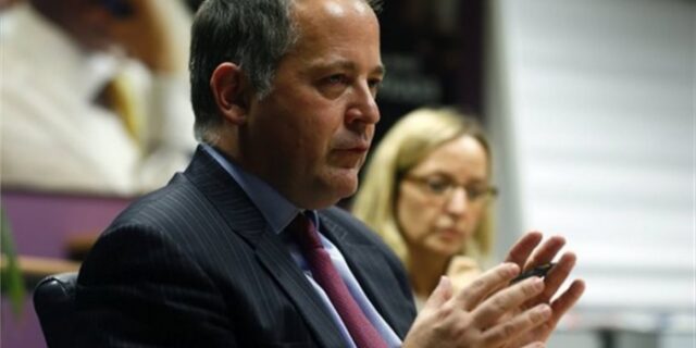 Κερέ: Μόνο με μεταρρυθμίσεις θα βγει από την κρίση η Ελλάδα