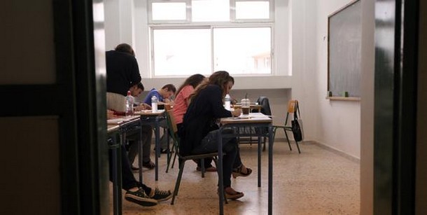 Λιγότεροι μετεξεταστέοι στο λύκειο με τη νέα αλλαγή στη βαθμολογία