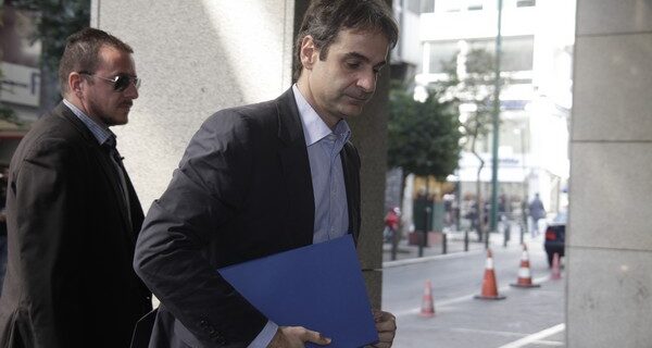 Δεν υπάρχει στόχος για απολύσεις από το 2015